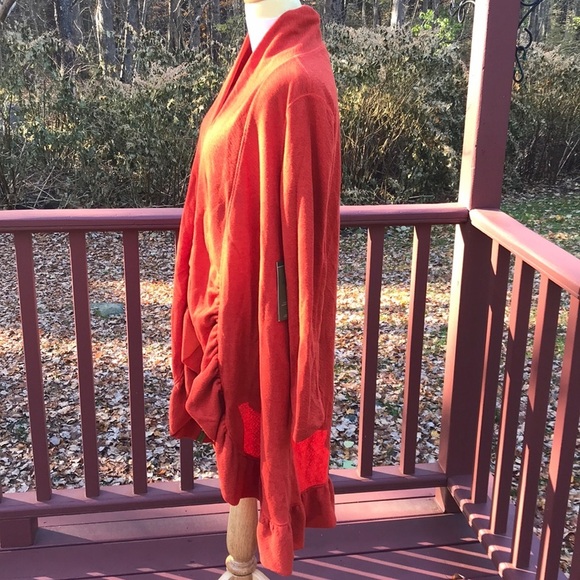 New! Earth Tec small rust long ruffled cardigan . - Picture 3 of 9